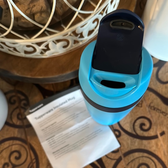 Tupperware Blue Insulated Mug - Picture 2 of 3
